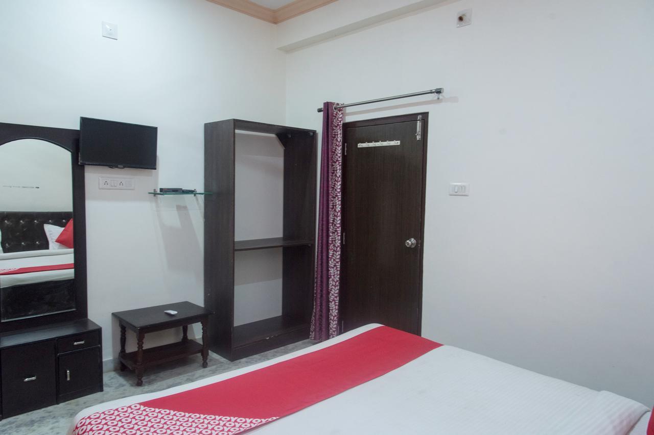 Oyo 11743 Hotel Shree Krishna Udaipur Exterior photo